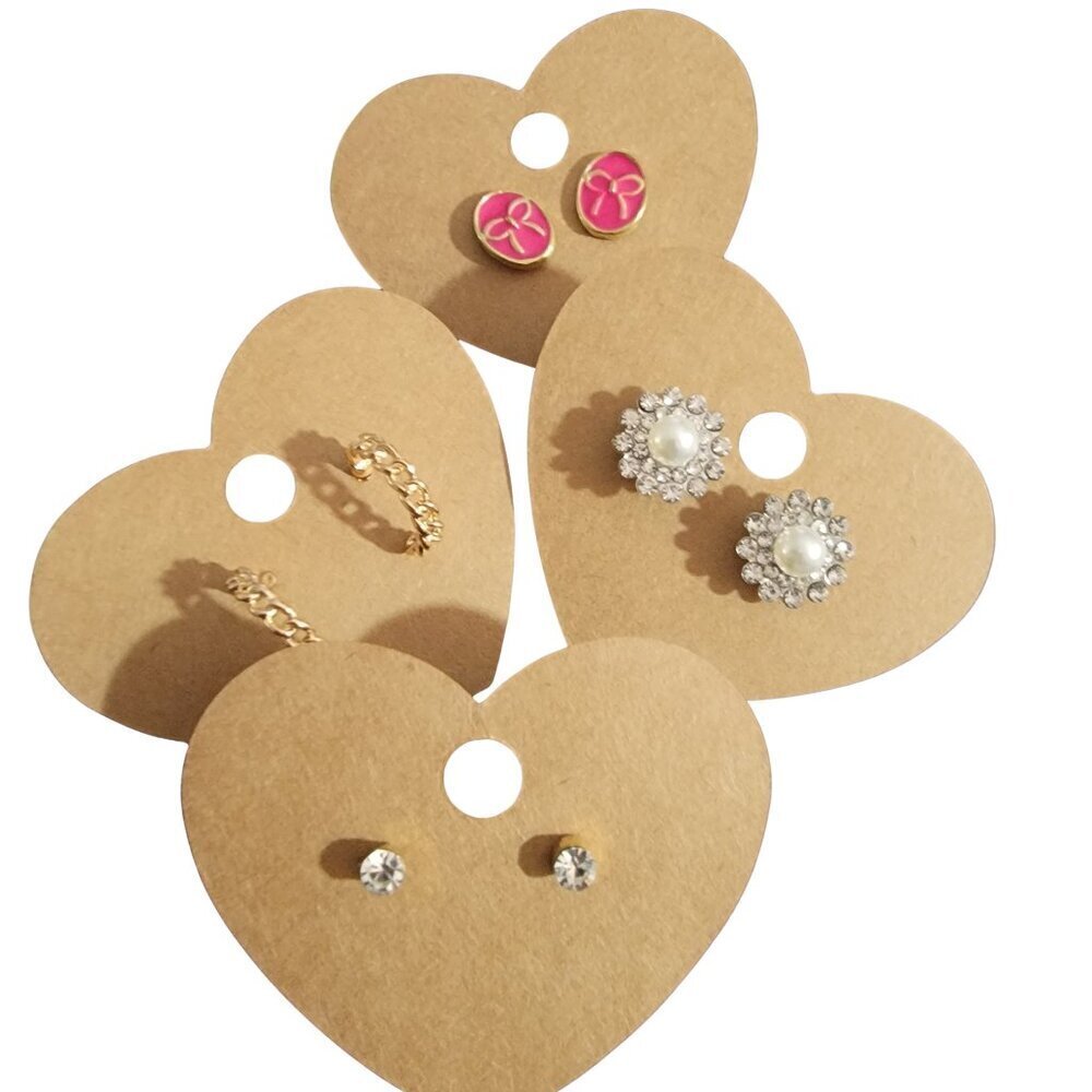 25 Pairs of earrings, New Packaged on cards - Picture 4 of 10